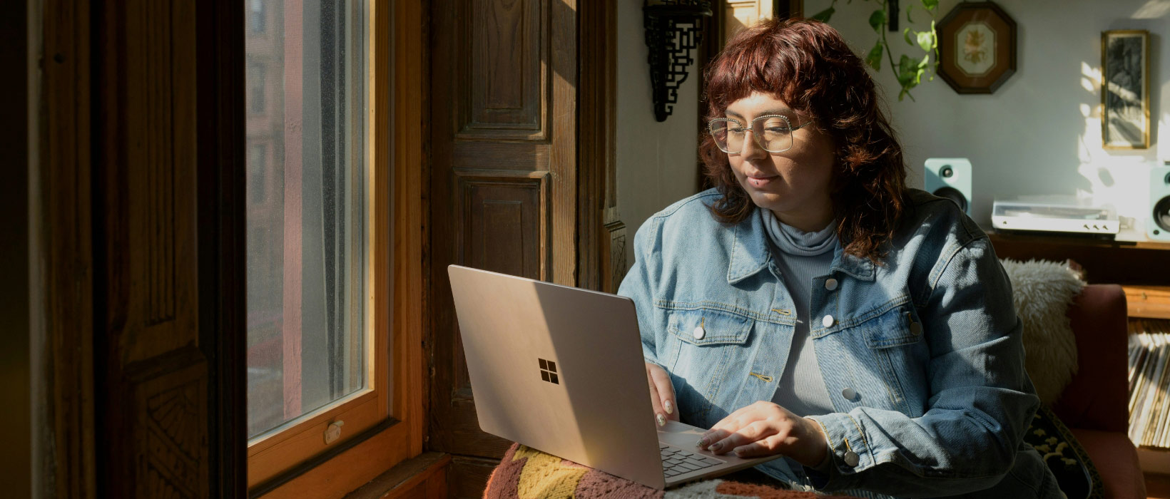 Surface VDWS2oWdZzg Unsplash_compressed